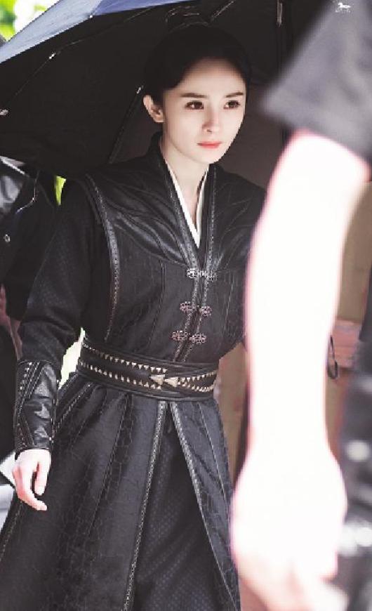 斛珠夫人杨幂大婚,袁雨萱和杨幂的关系