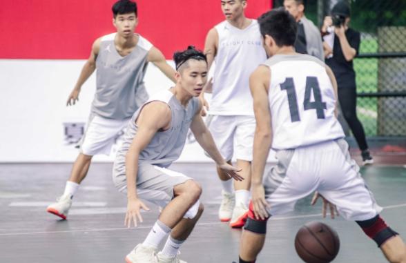 高中生标准身高表出炉,高中生身高实测校园