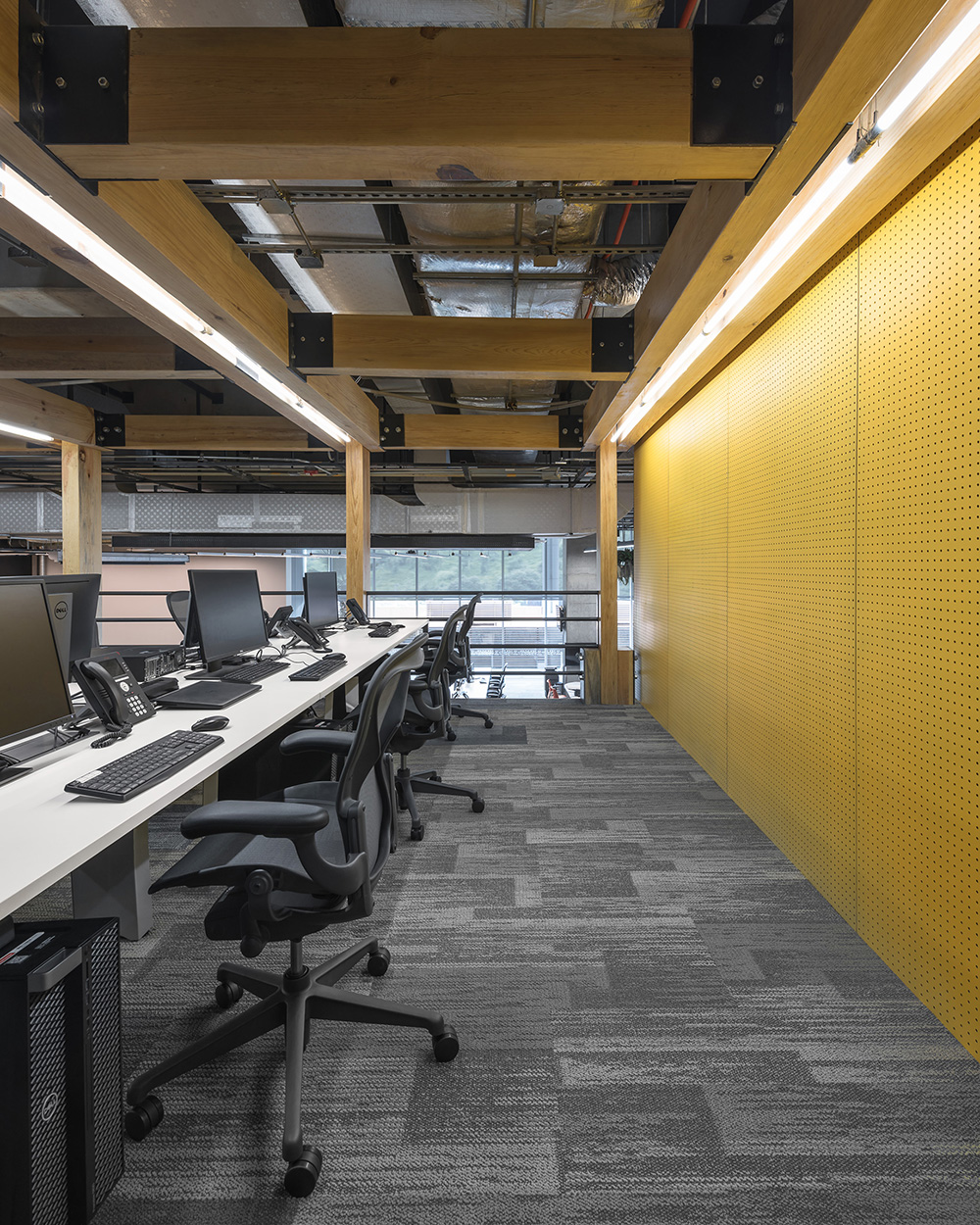 活力多彩Santander桑坦德银行墨西哥办公设计欣赏