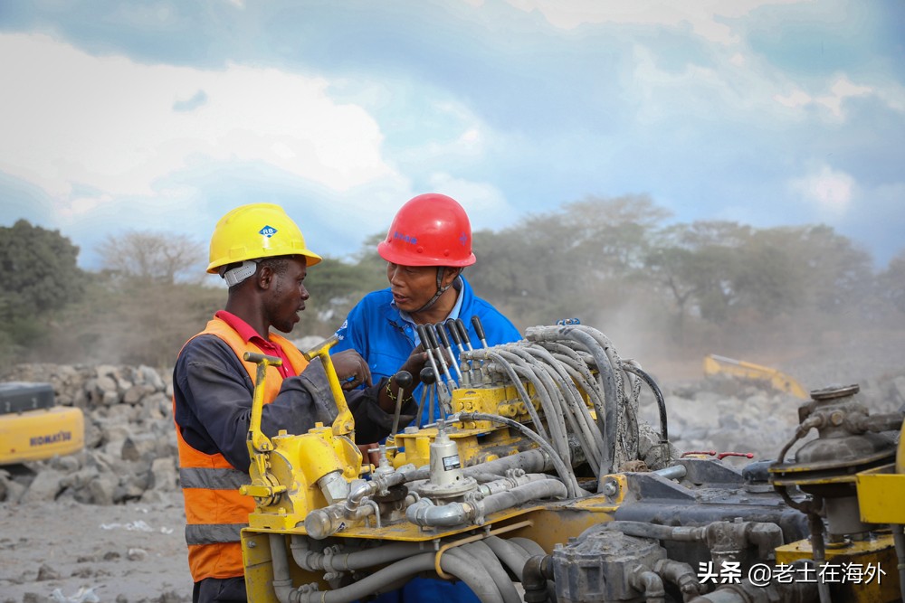 去非洲肯尼亚工作,土木工程师月薪2.2万可以去,工人不要去