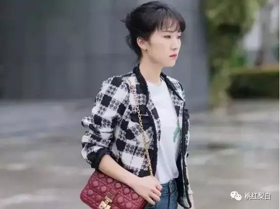 都挺好苏明玉二嫂官复原职,苏明玉二嫂服装