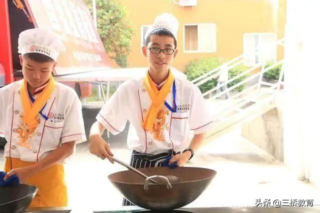 厨师基本功去哪学习,学厨师基本功教学