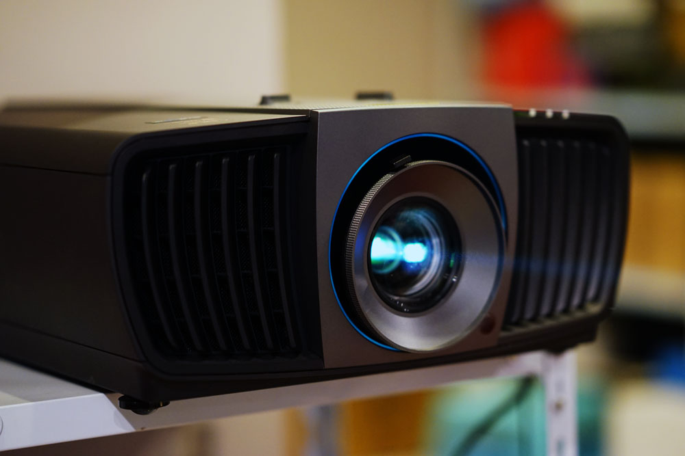 5500流明激光投影机,5000元激光投影机