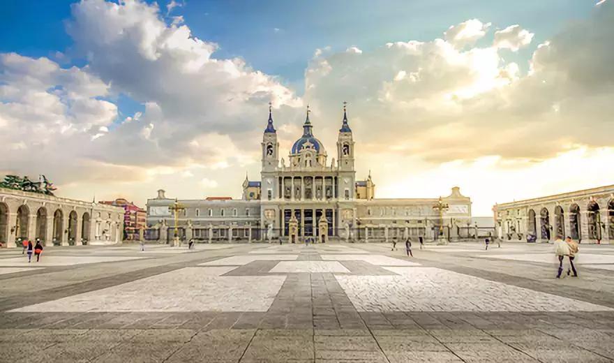 欧洲自驾法国西班牙边境,广之旅西班牙葡萄牙十二天游