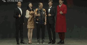 踩沙袋拍戏、穿高跟走红毯，男星个头成谜？同台现原形谁假谁尴尬