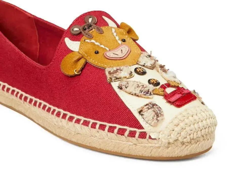 阿迪达斯牛年限定鞋,品牌牛年限量款