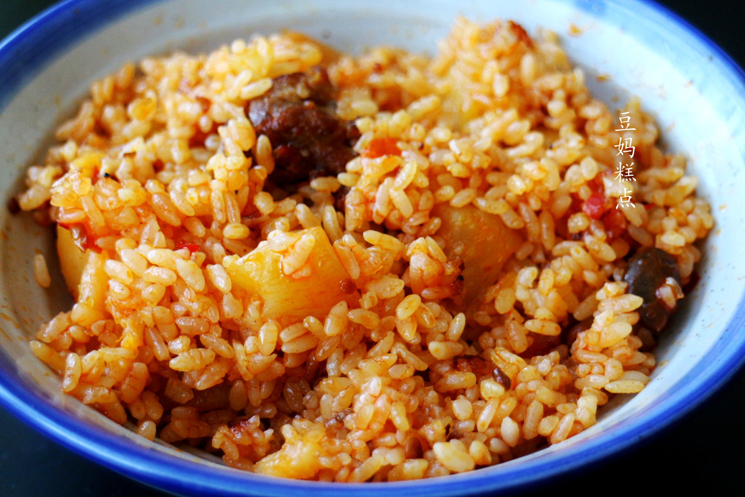 电饭煲焖饭菜饭一起做,电饭煲怎么做最好吃最简单