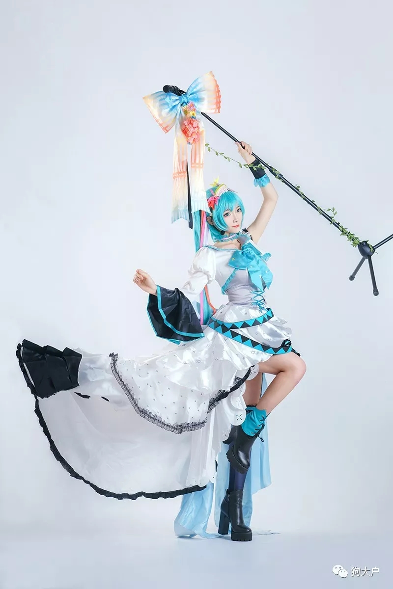 初音未来十六周年打歌服cos,初音未来歌姬cos