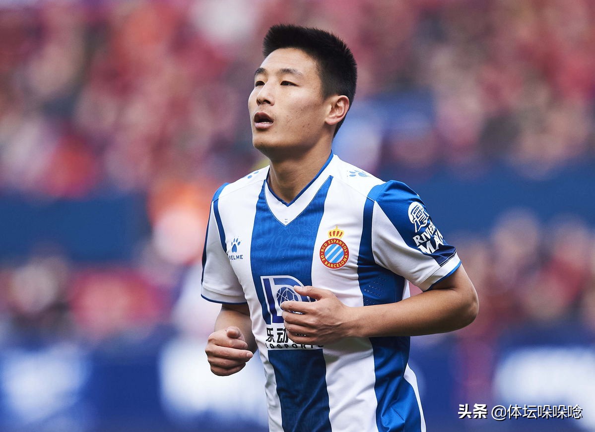 这个中国足球男孩帅到“出圈”，我却希望他的走红不仅靠脸