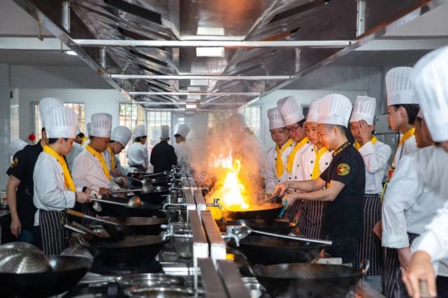 中式烹调设备,烹饪中式烹调能考理工大学吗