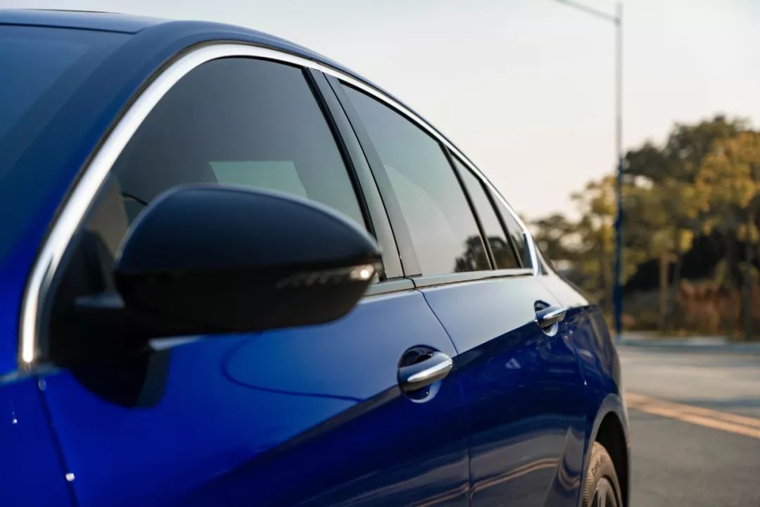 君威gs适合入手吗,小白买车速腾和君威建议买哪个