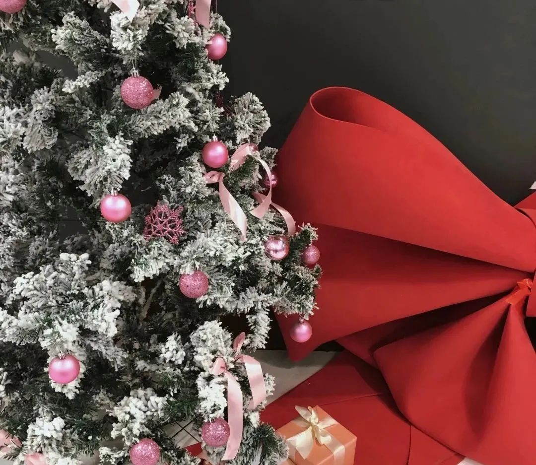 为什么古驰比香奈儿便宜,gucci和香奈儿哪个更高档