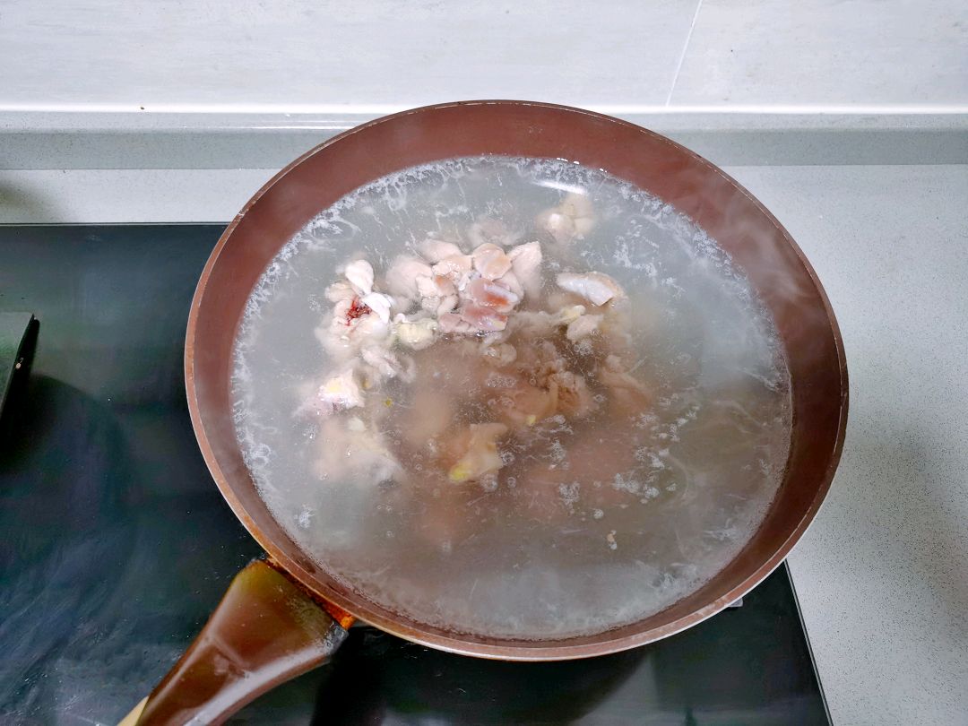 正宗的重庆烧鸡公做法,正宗重庆烧鸡公做法视频