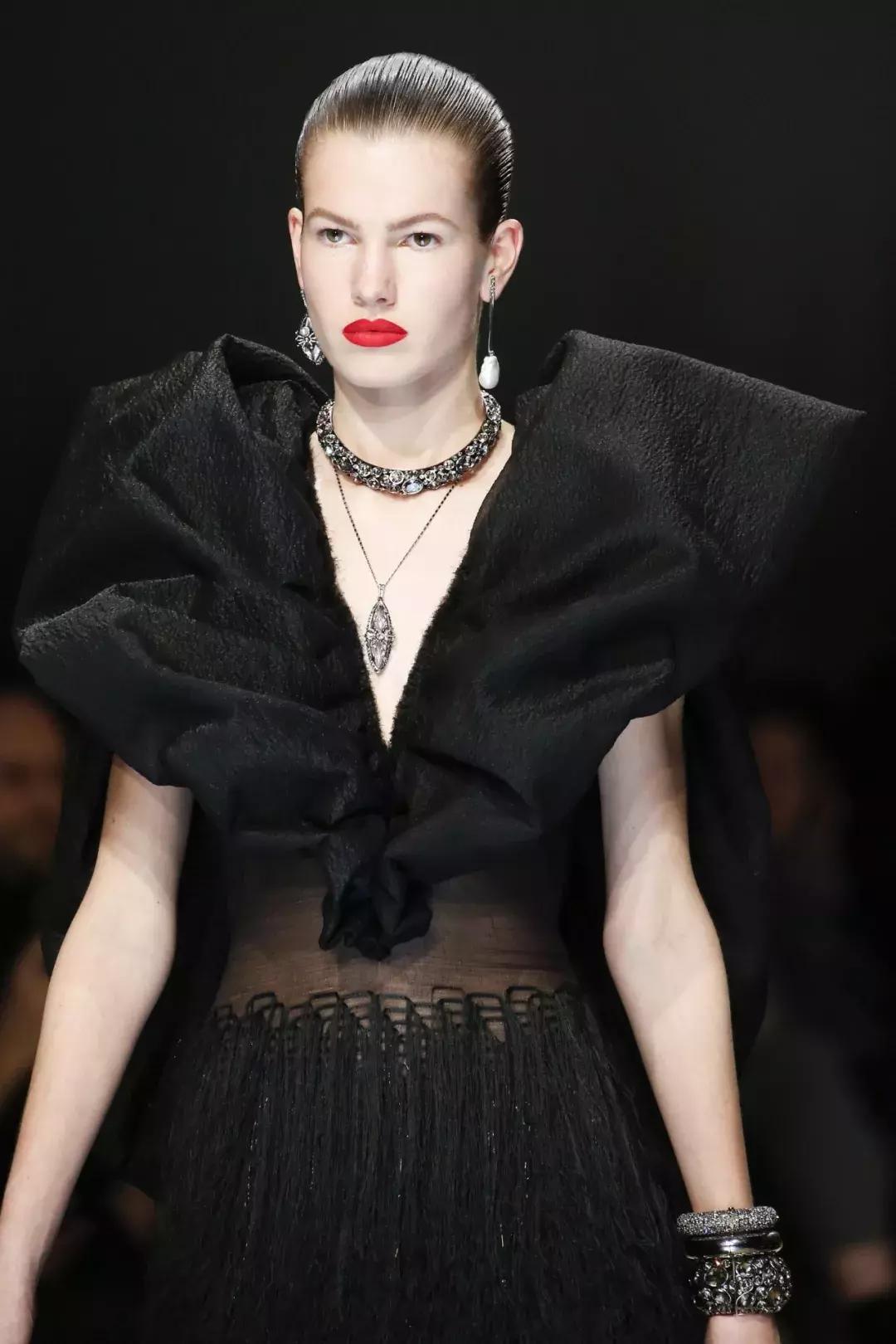 学服装打版必须要学服装设计,服装打版与裁剪教程