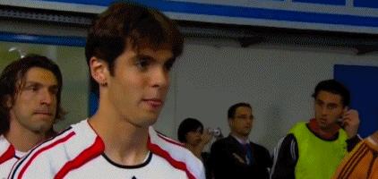 卡卡和梅西现在关系,卡卡和前妻恩爱视频