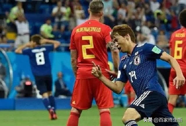 看日本队踢球，你看到的是行云流水，看中国队呢？