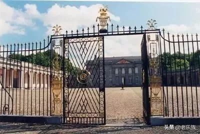 这个漂亮的中国女人轰动整个西方，在欧洲被尊为“圣母”