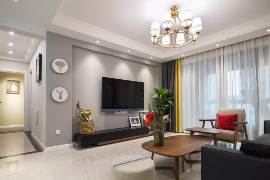 每月租金2200元,每月租金大概1万5左右