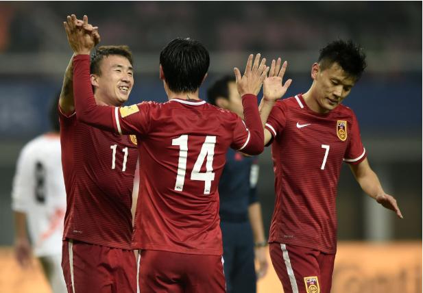 这是一位中国足球天才，因老板欠薪而工地搬砖，现入籍韩国成球星