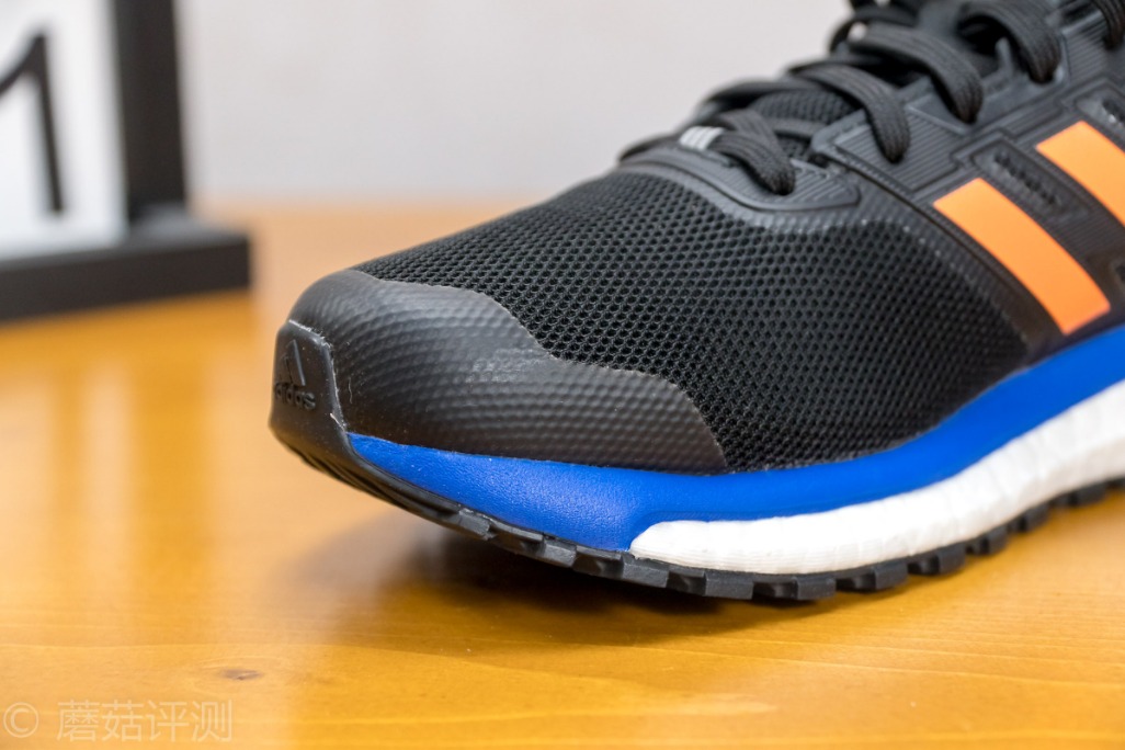 阿迪ultraboost22黑蓝,阿迪supernova和ultraboost