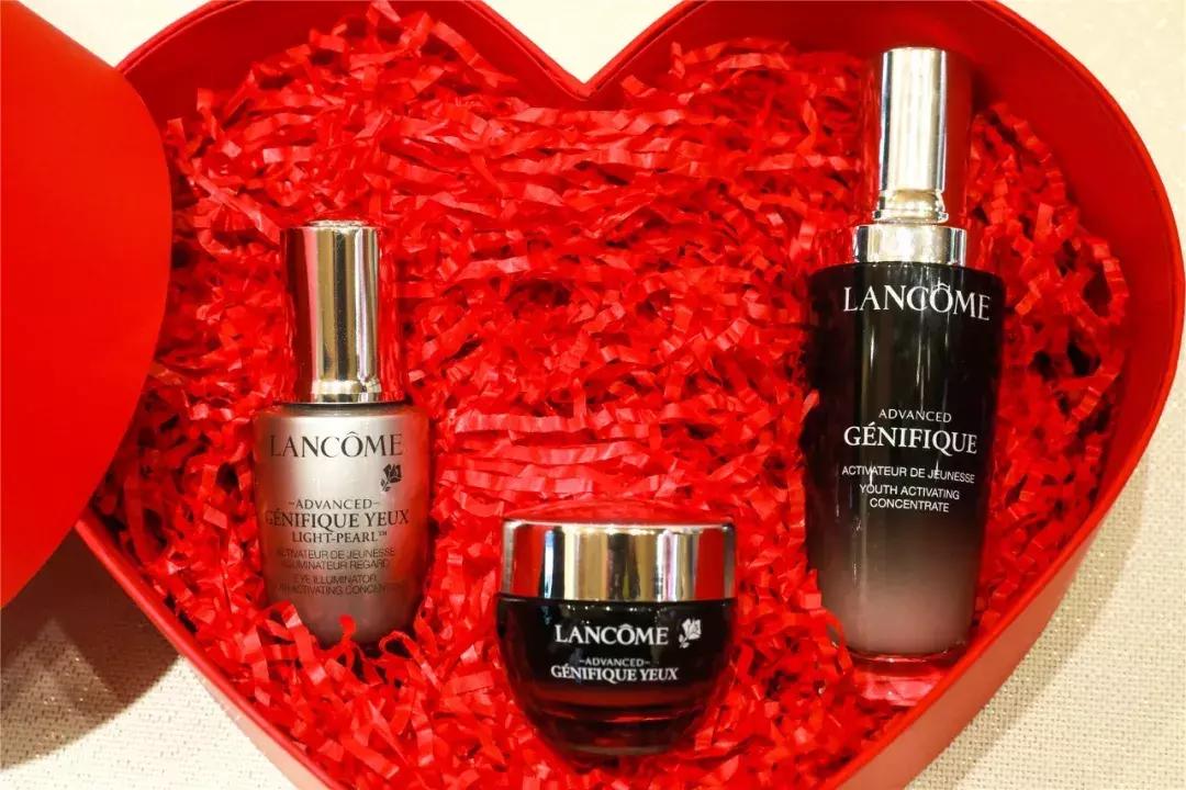 市中心这家高精尖卖场疯狂折扣！直降+团券，送的比买的多