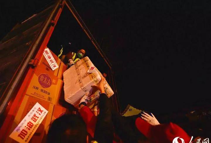 到一线,汲取奋进力量展现青年担当