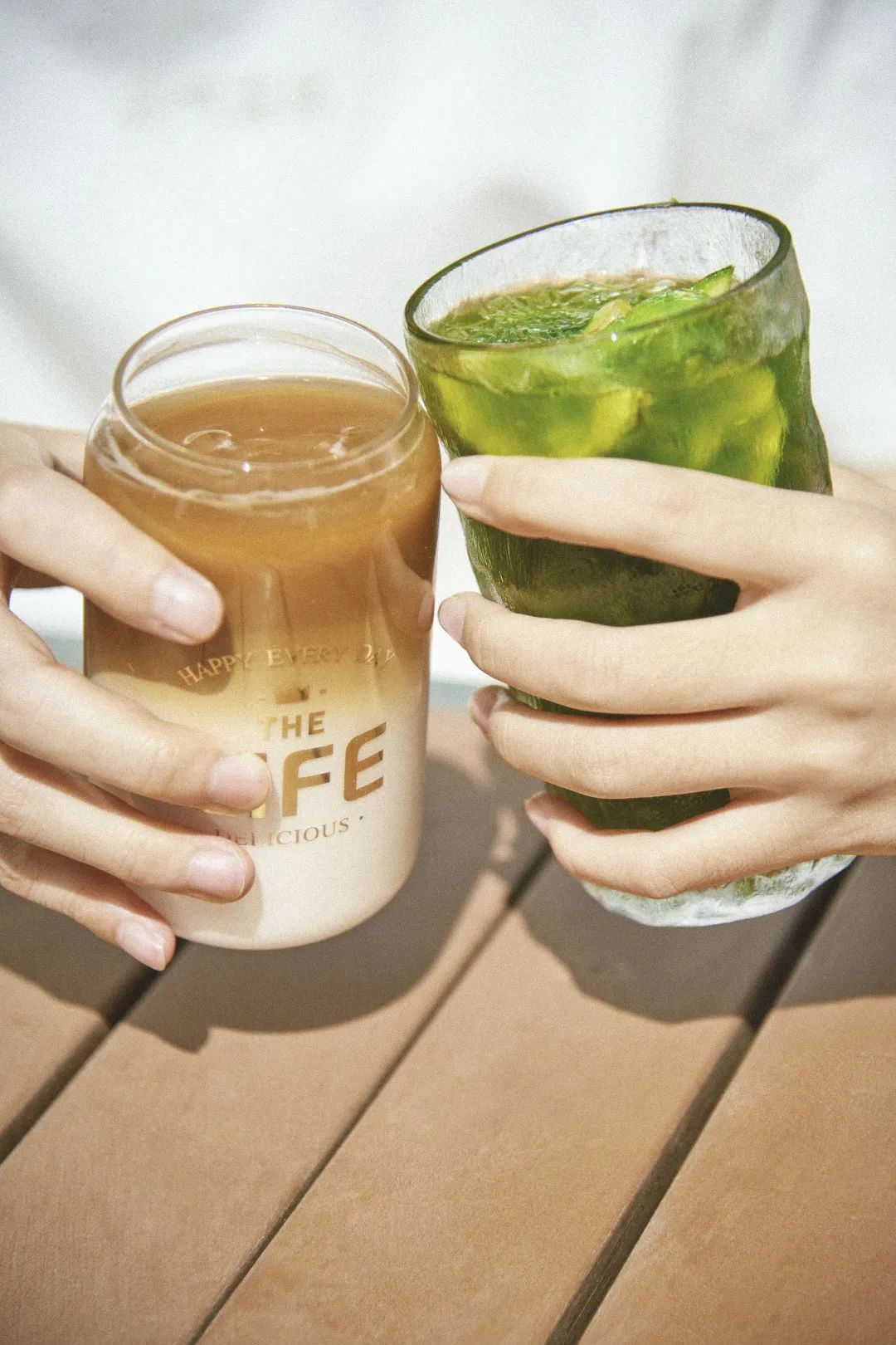 luckincoffee瑞幸咖啡生椰拿铁,复刻瑞幸生椰丝绒拿铁