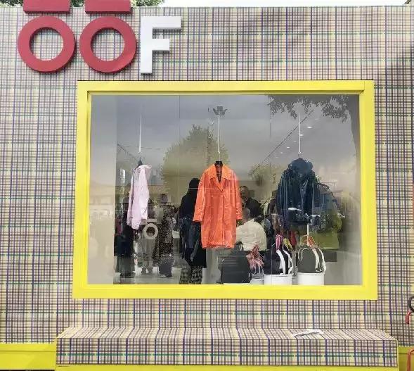 “誒，把你做的男装趋势笔记借我抄下”