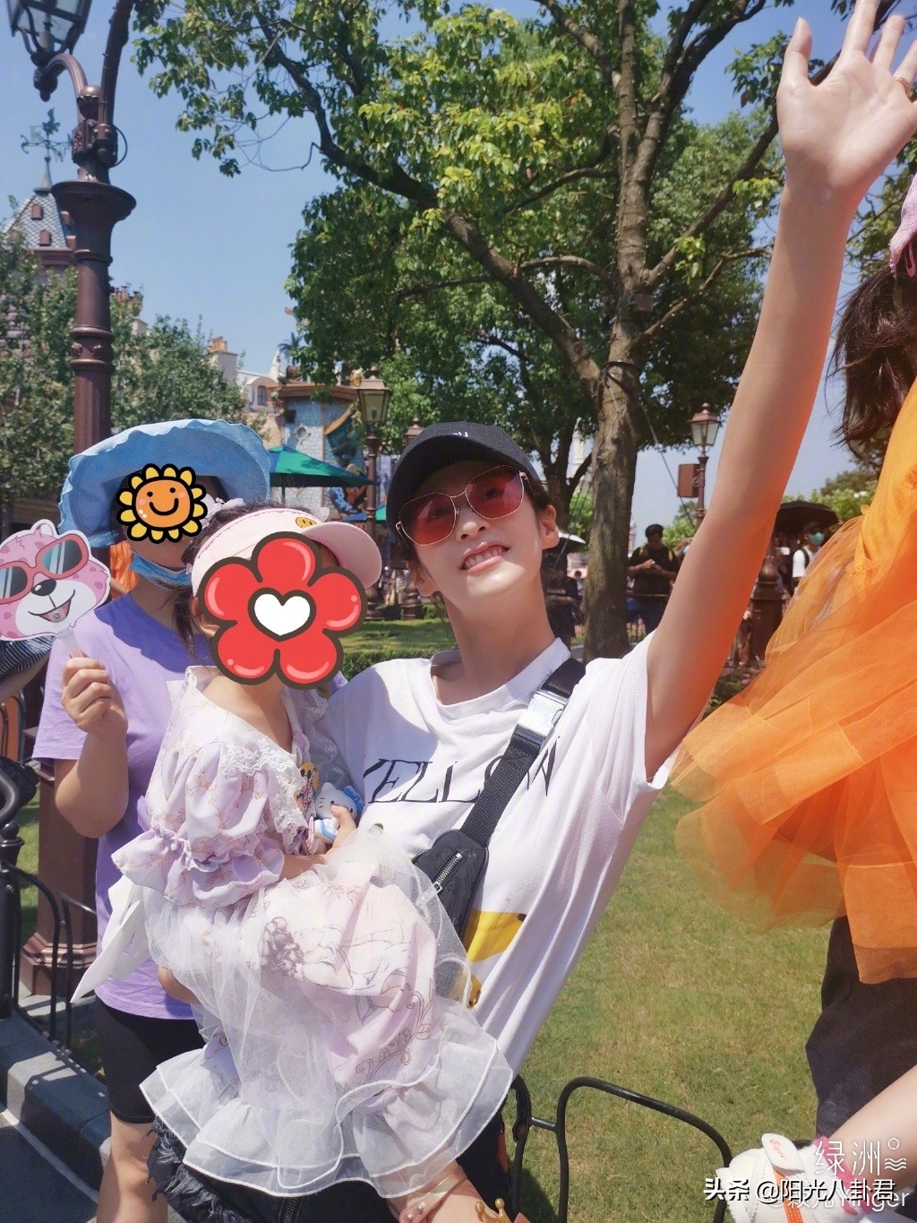 颖儿晒娃,颖儿小月亮正面照