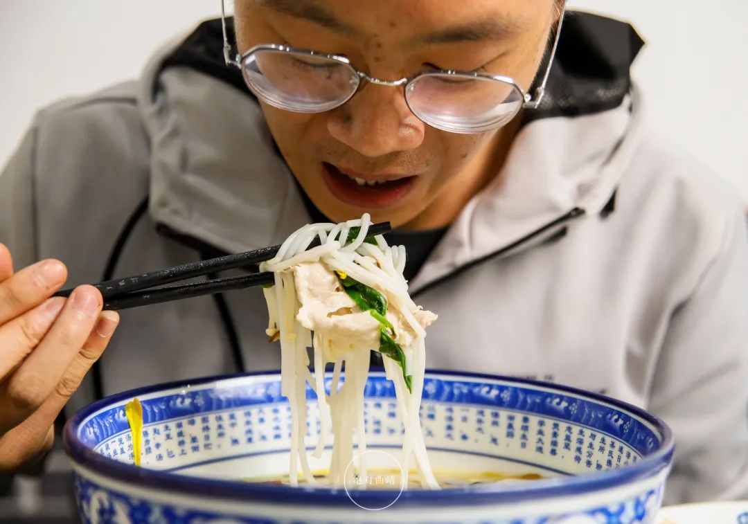 曲靖过桥米线所有门店,曲靖米线多少钱一碗