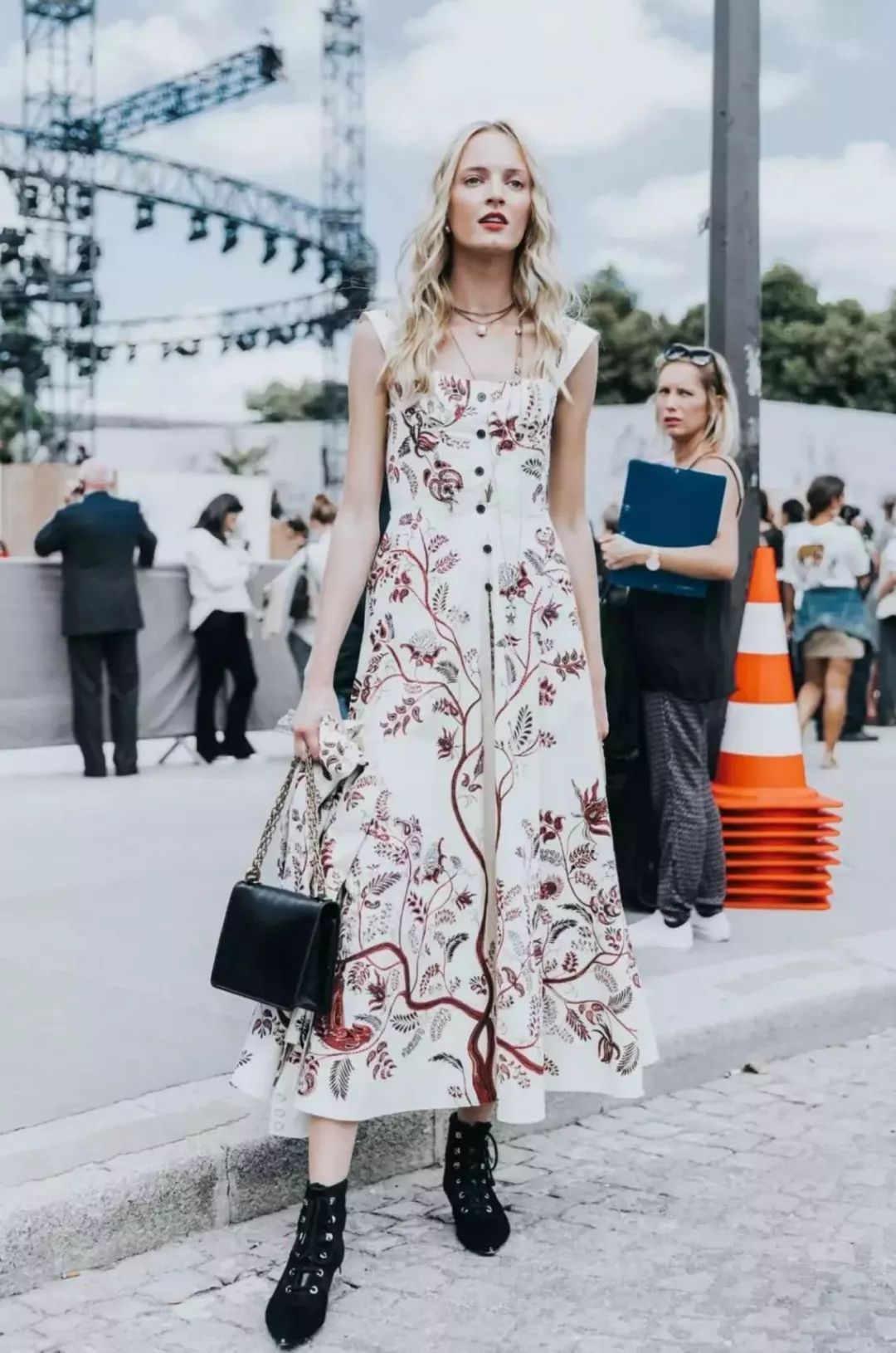 屁股大腰粗这样穿超显瘦,腰粗屁股大怎么穿搭