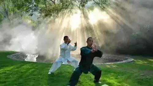 练好这几个动作成为高手,练好太极拳的100个细节