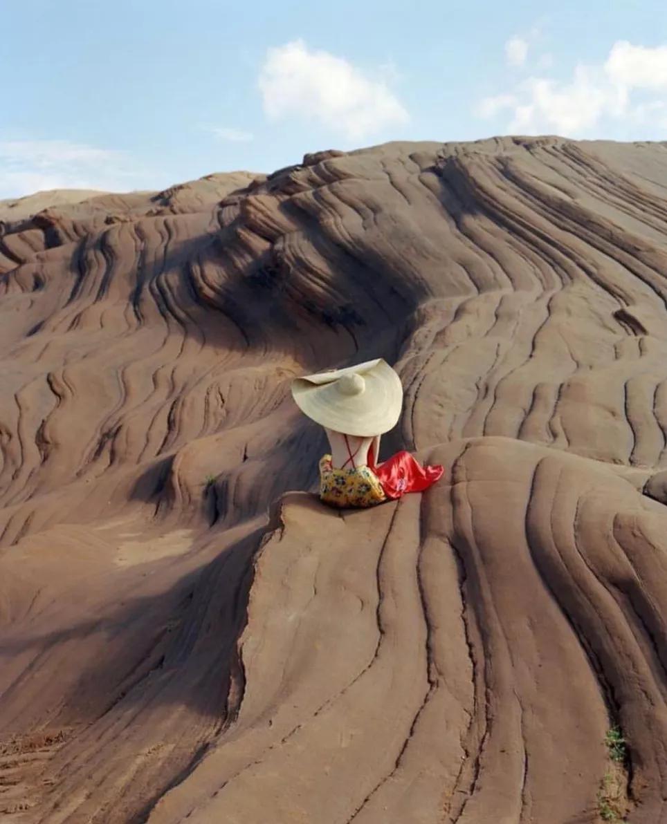 好物丨Jacquemus：从无名小镇闯入世界，南法农夫的时尚逆袭