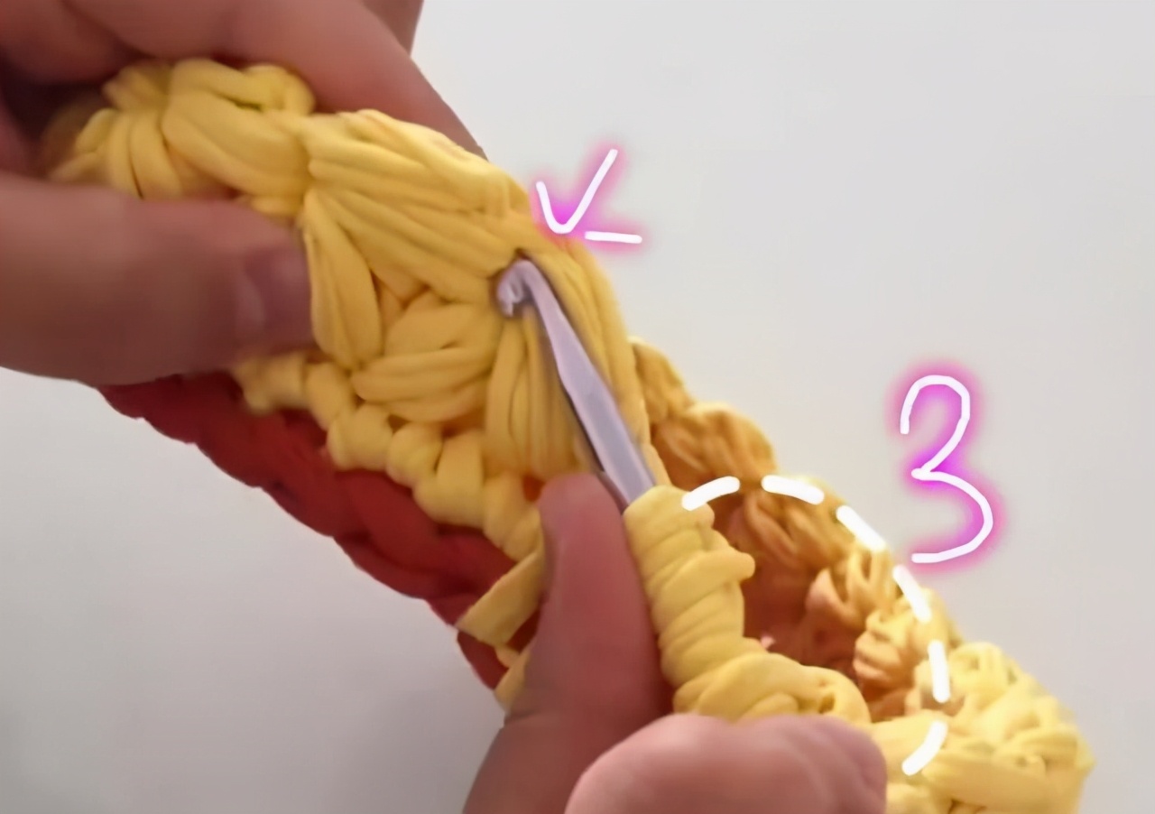 收纳盒子用布条线钩怎么钩视频,用三种毛线钩的收纳物