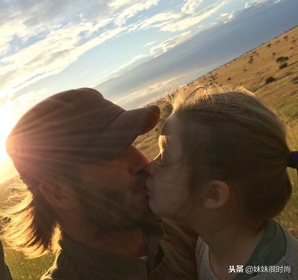 贝克汉姆亲小七,贝克汉姆与小七亲吻