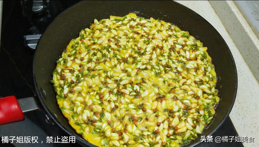 洋槐花蒸不烂做法,洋槐花蒸着吃有哪些作用和功效