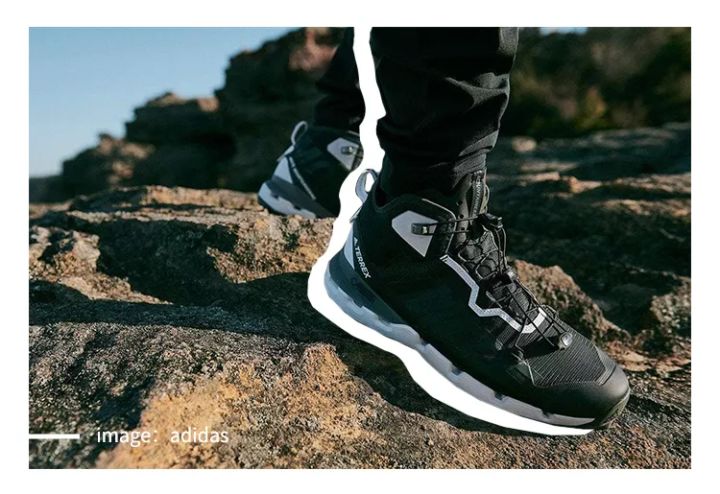 一双球鞋的保护性有多重要,一双球鞋最重要的科技