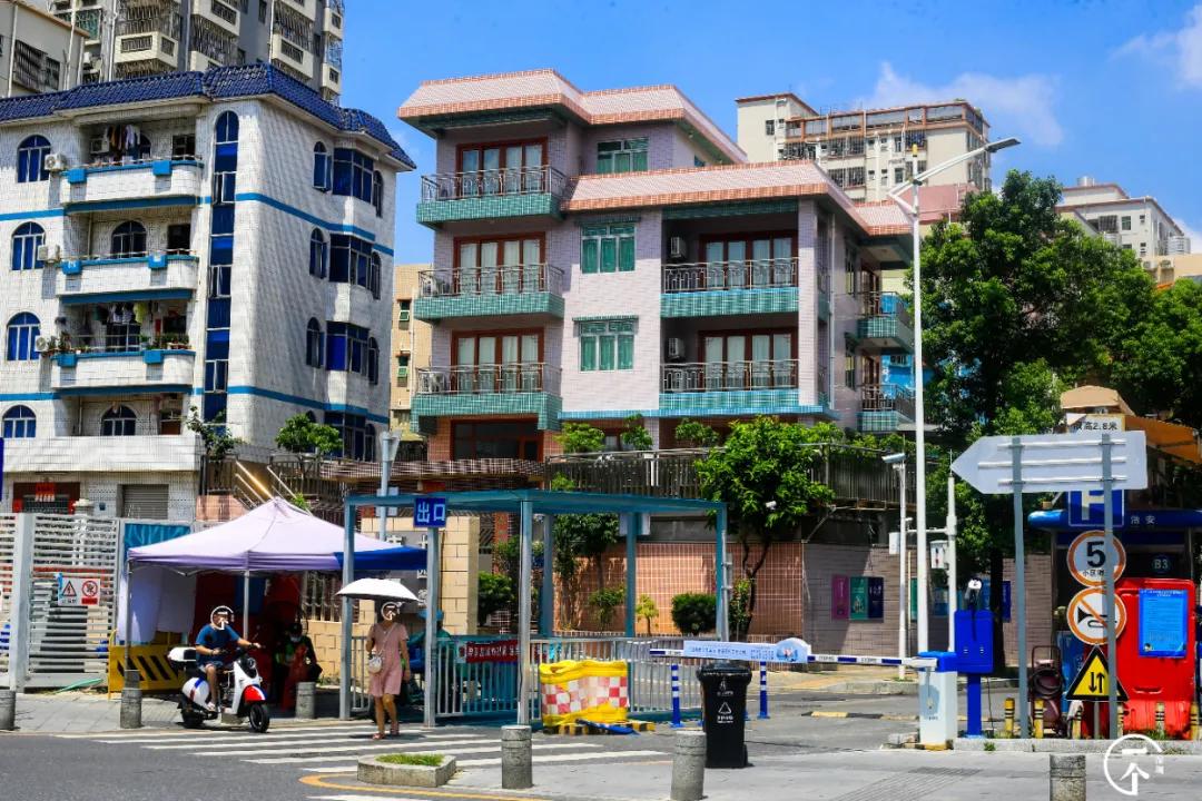 深圳“厂妹”村：租客月入4000，房租500