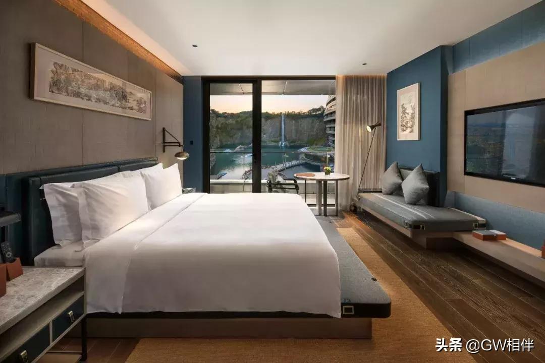 上海世茂深坑酒店建造过程,上海深坑酒店世界建筑奇迹