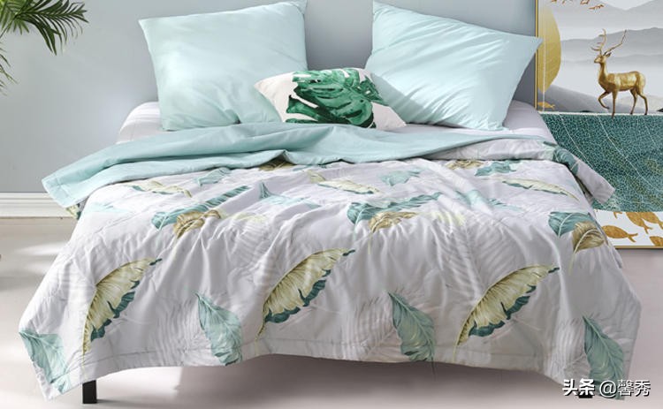 防止被电扇吹到盖夏凉被管用吗,室内多少度盖夏凉被舒服