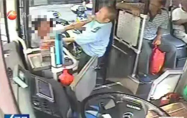 路怒症男子被拘,章贡公安最新抓捕信息