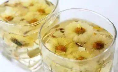 排便前边硬后边软什么原因引起的,排便特别黏还臭还黑色的怎么回事