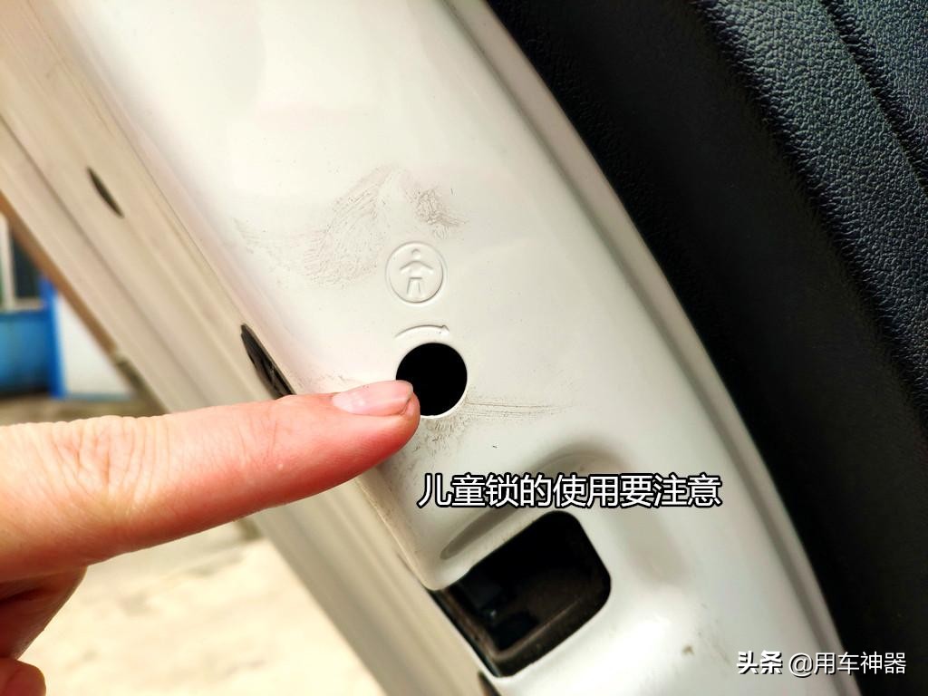 车门不经常开有异响,车门难拉开维修要多少钱