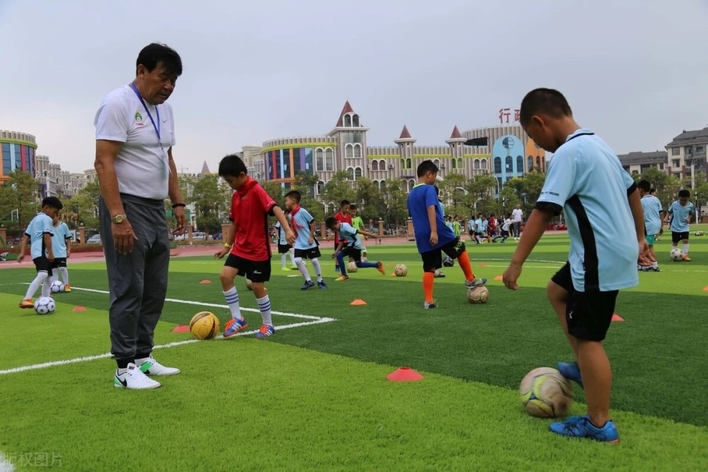 迟尚斌徐根宝王健林之间的故事,迟尚斌王健林徐根宝