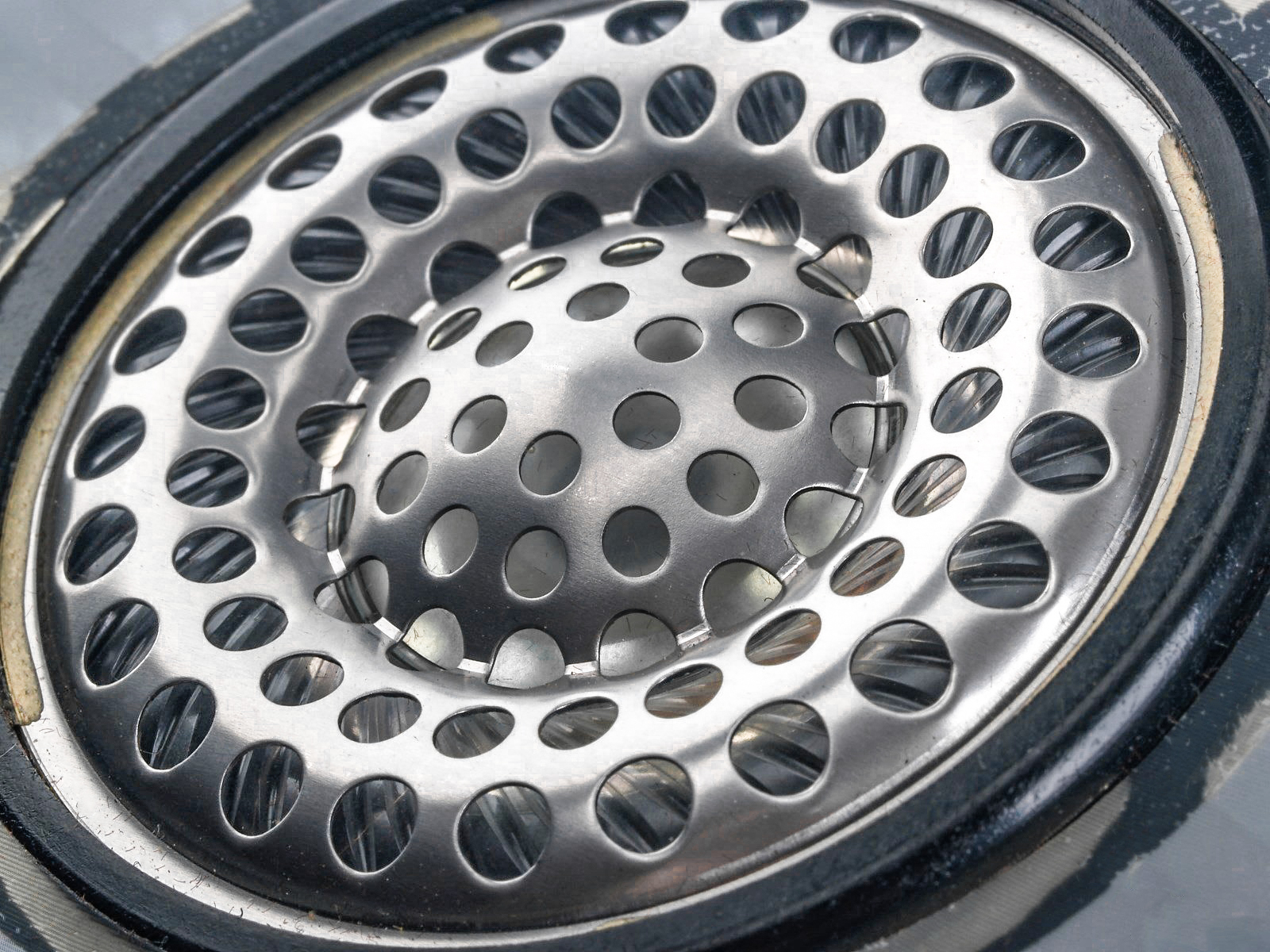 耳机哪种振膜音质好,耳机振膜尺寸大小与音质的影响