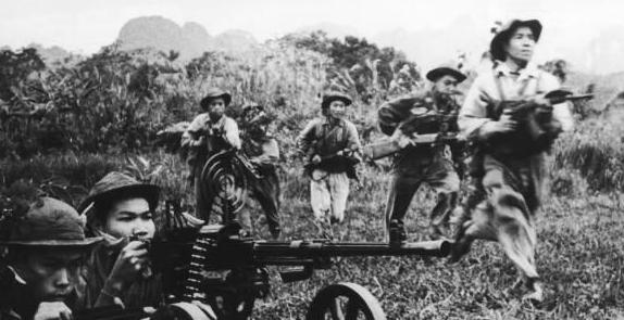 1979年越南边境挑衅，*云陈**一席话改变邓公的决定