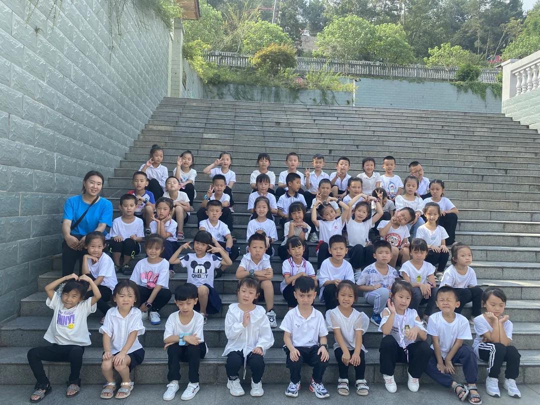 武隆区第二实验小学开学典礼,武隆第二实验小学2016级