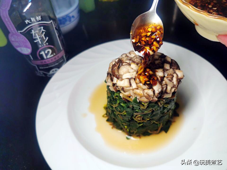 如何做出更美味的土豆香菇鸡,黄焖鸡加土豆香菇最下饭菜