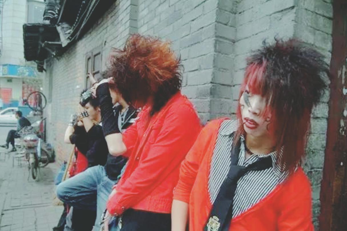 跟有严重洁癖的人怎么相处,跟精神洁癖谈恋爱好不好