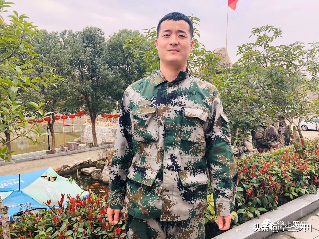 他们的付出值得铭记,他们的身影我们应该永远铭记